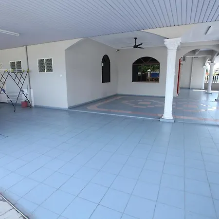 Warni 48 Whole Or Room Muar Bagian luar foto