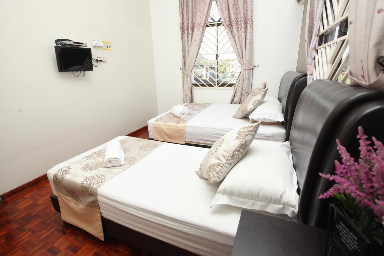 Warni 48 Whole Or Homestay Muar