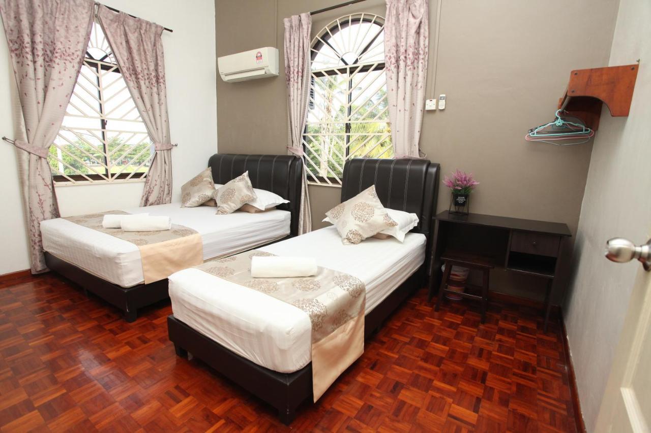 Warni 48 Whole Or Homestay Muar